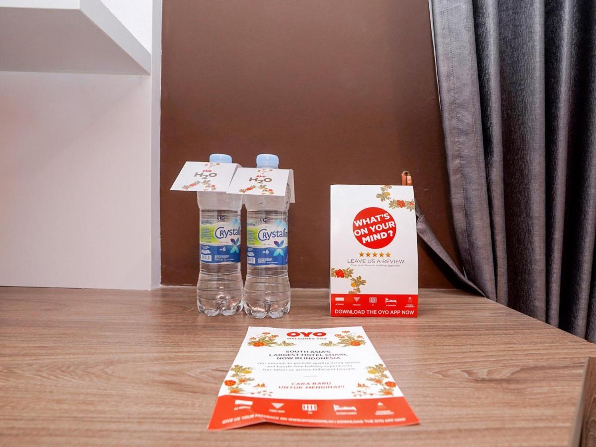 Oyo 747 Cipunegara Residence Сурабая Екстериор снимка